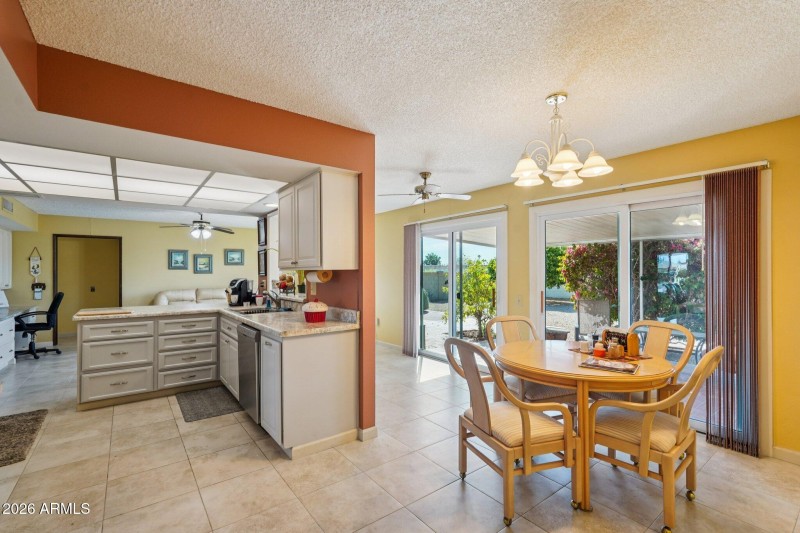 15-web-or-mls-W Wrangler Dr-S0103-015