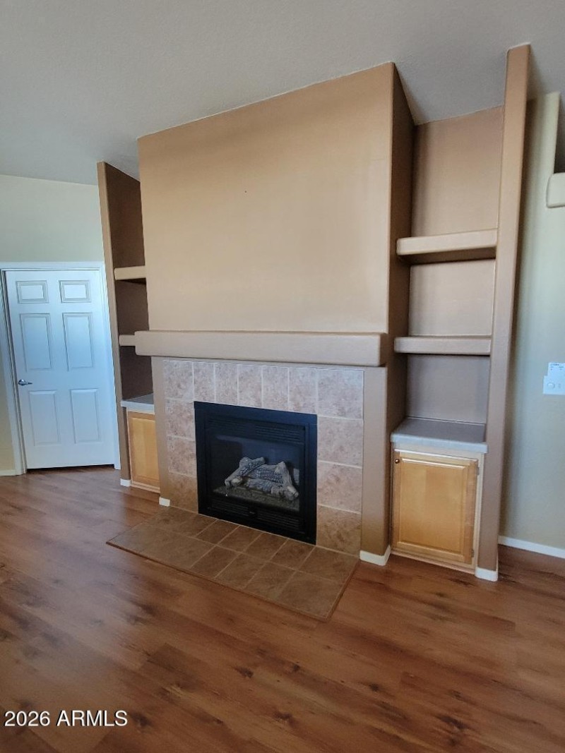 3930 family room with fireplace