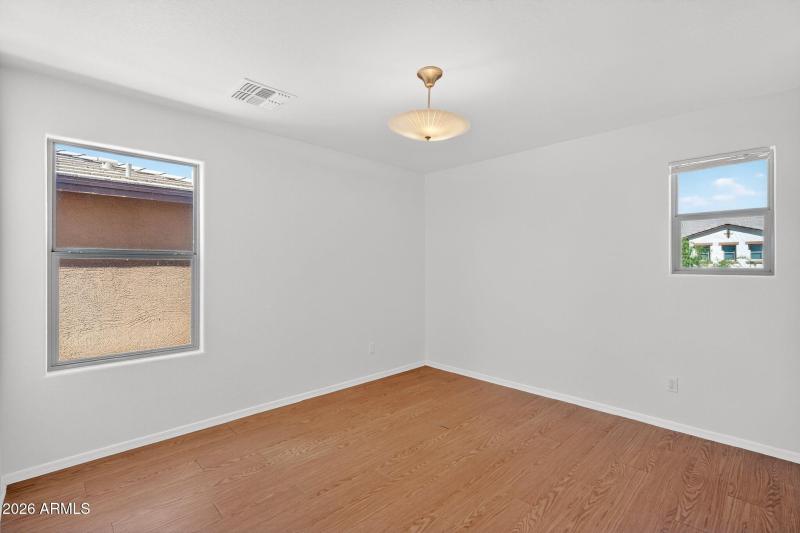 30-web-or-mls-20W Diana Ave