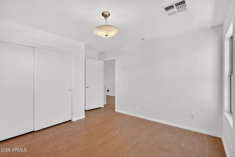 31-web-or-mls-21W Diana Ave