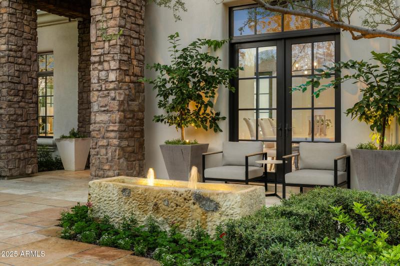 courtyard lounge_twilight