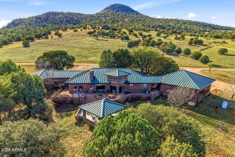 Dr Rear twd addl 5 Acres