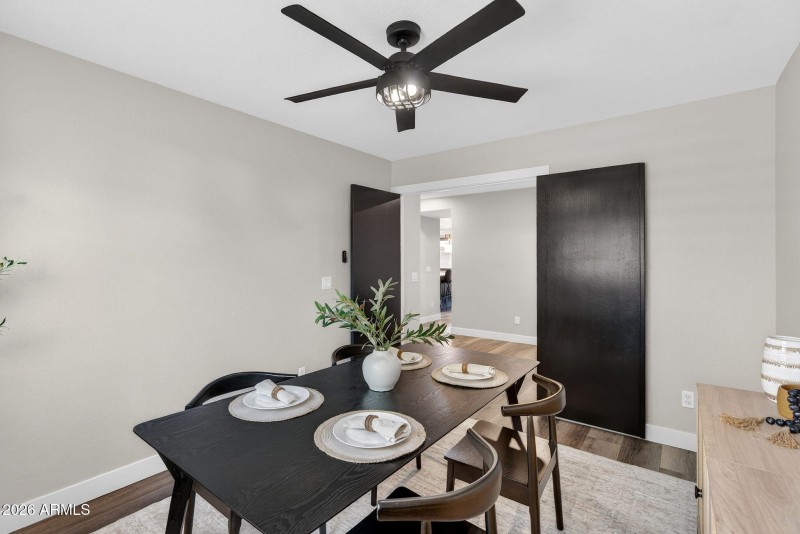 21-web-or-mls-49Davis Way