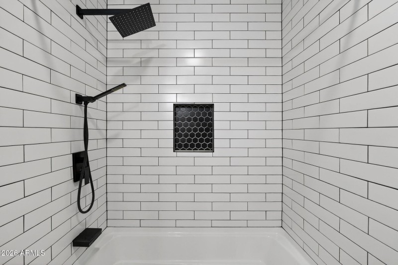 33-web-or-mls-74Davis Way