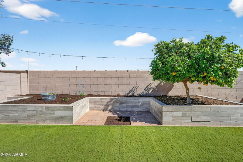 57-web-or-mls-81Davis Way