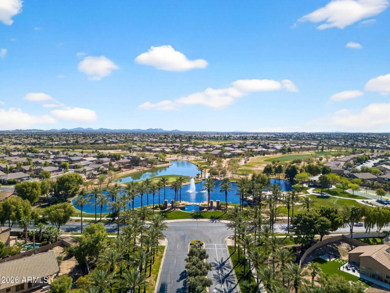 73-web-or-mls-01Davis Way