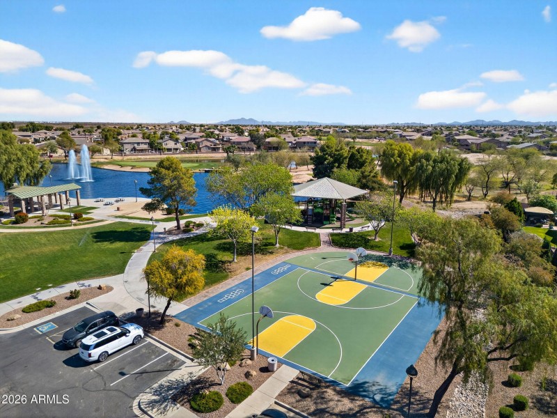 82-web-or-mls-07Davis Way