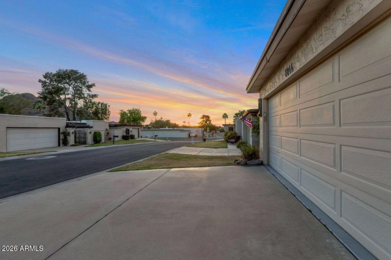 Effortless garage access & parking.