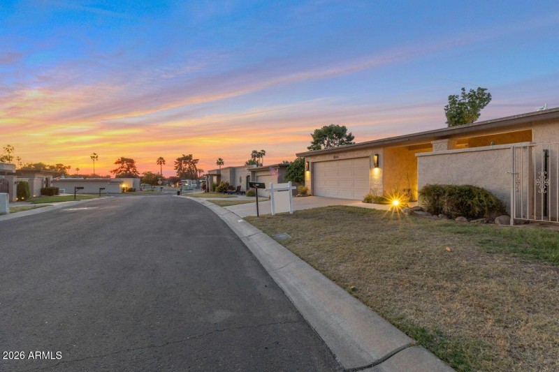 Extraordinary setting with views!