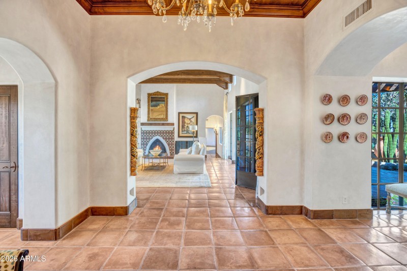 Light & Bright foyer entry