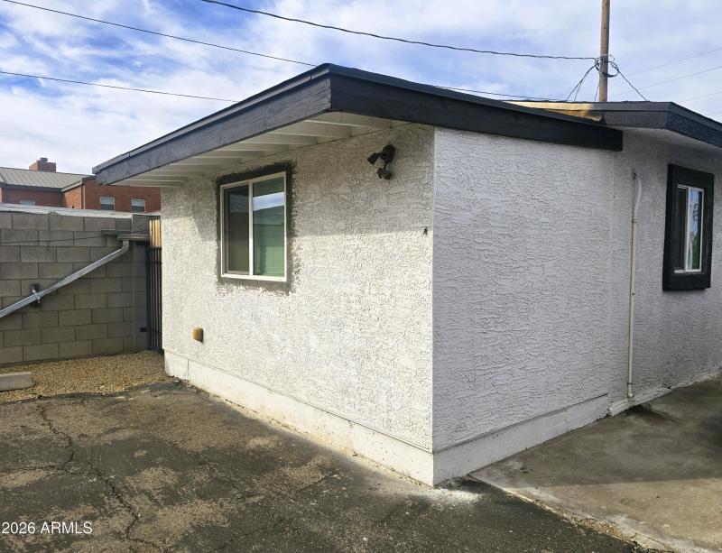 Side back view Unit 8