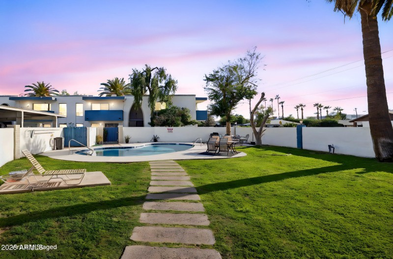 Community Area and Pool