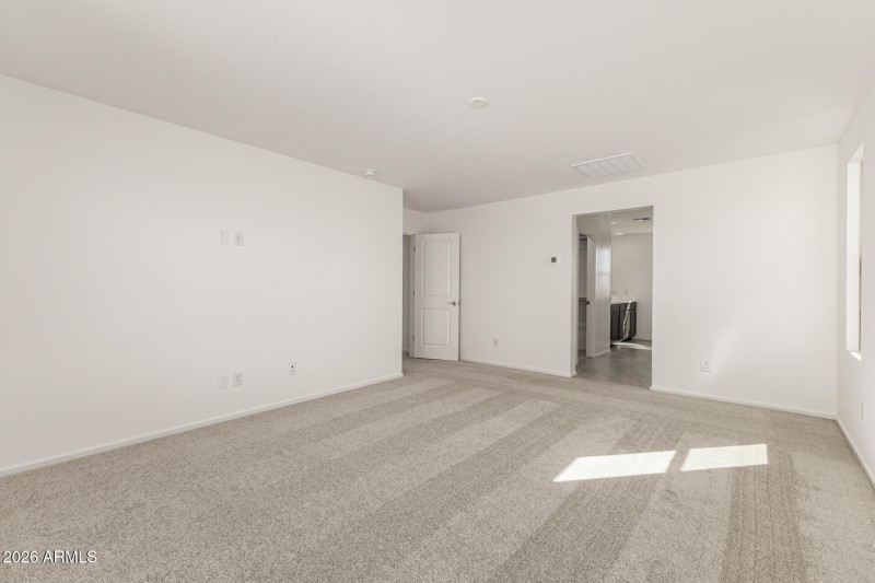 27 - Crescent Moon 46800