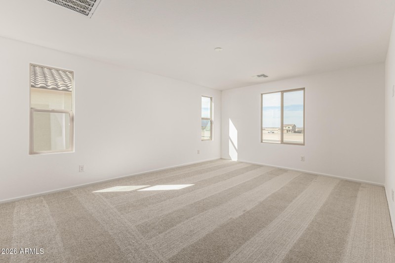 29 - Crescent Moon 46800