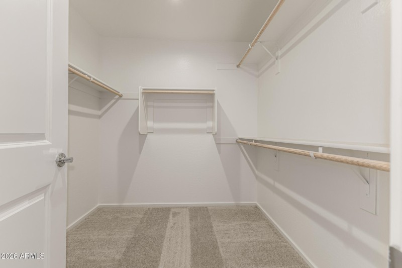 32 - Crescent Moon 46800