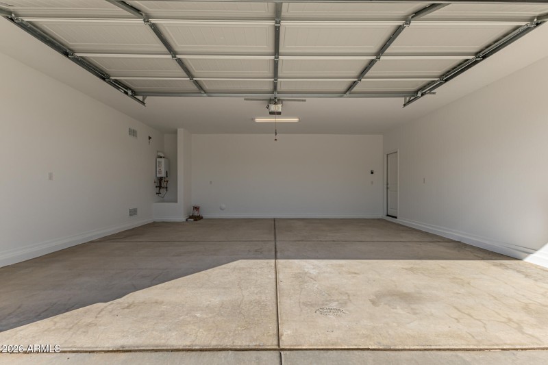 33 - Crescent Moon 46800