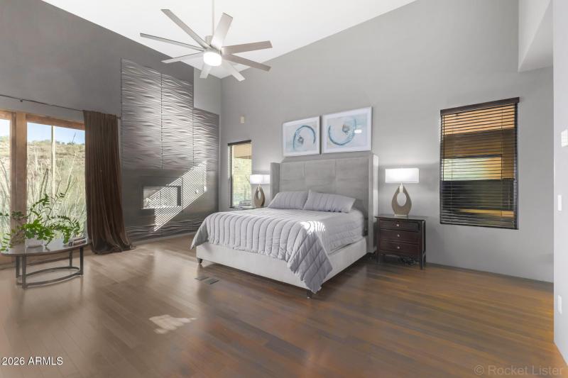 SPACIOUS MASTER BEDROOM WITH POOL VIEWS