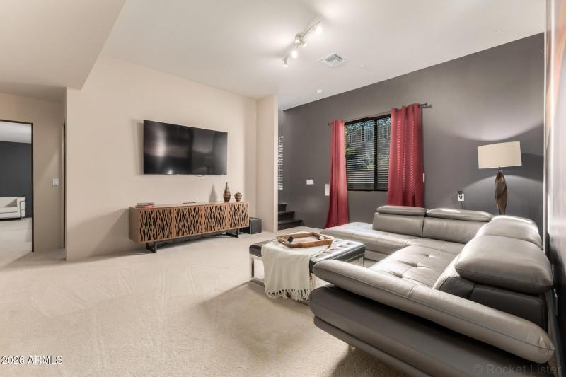 MULTIGENERATIONAL LIVING