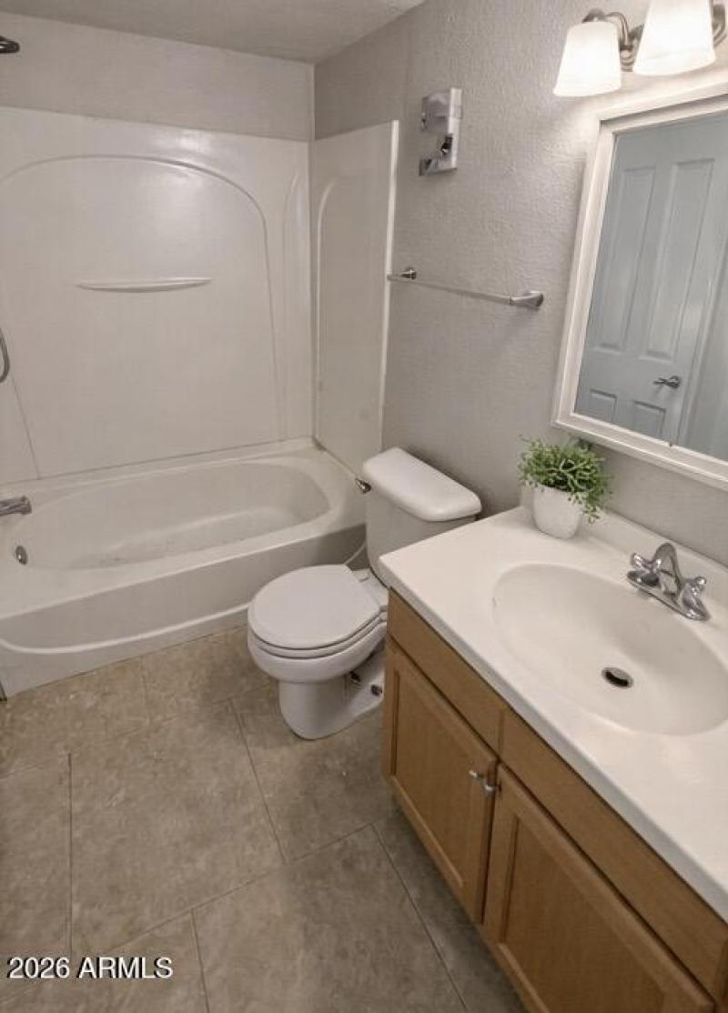 2DB127F8-61D7-40E9-AE6C-82C575DD6257 2