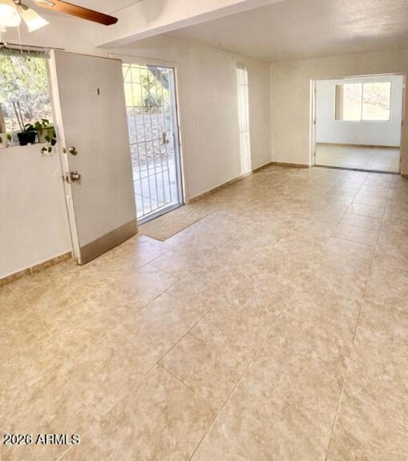 2DB127F8-61D7-40E9-AE6C-82C575DD6257 4