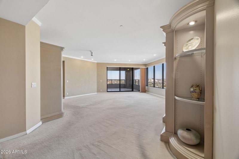 3-web-or-mls-1040-e-osborn-rd-803