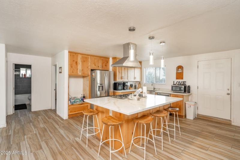 8-web-or-mls-3780-w-northern-ave