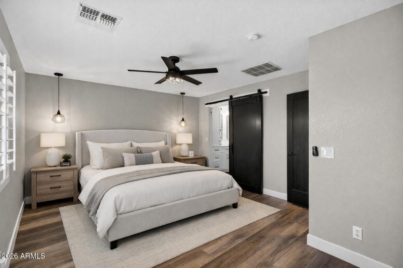 7FB83240-1E2D-4ECE-9174-DE594A7660C3