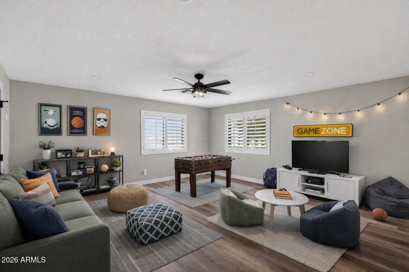 1271207D-75C8-4B5C-8A1F-86A3A32CCCE5