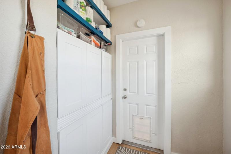 14-web-or-mls-2218-n-21st-pl