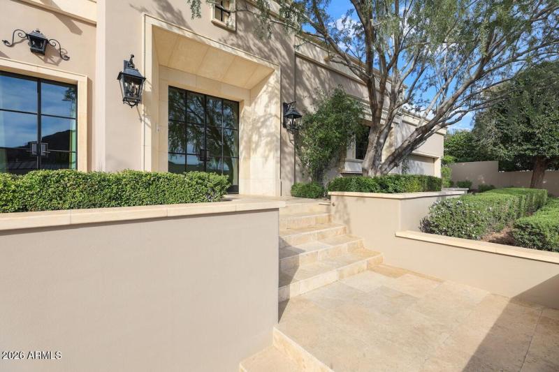 #75 detail front walk