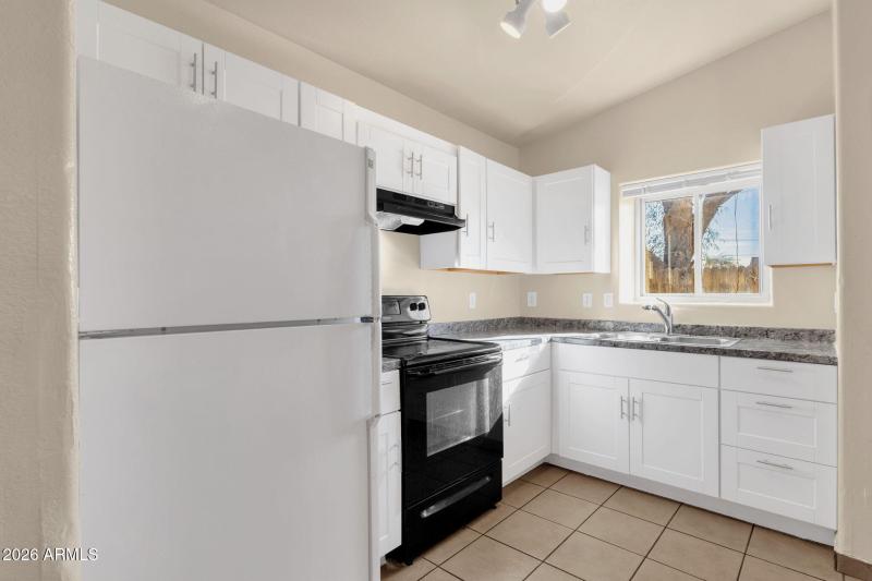 15-web-or-mls-1121-north-25th-pl-unit-1