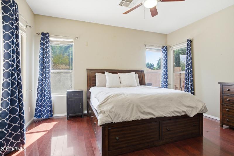 15_1645 e orangewood st-15