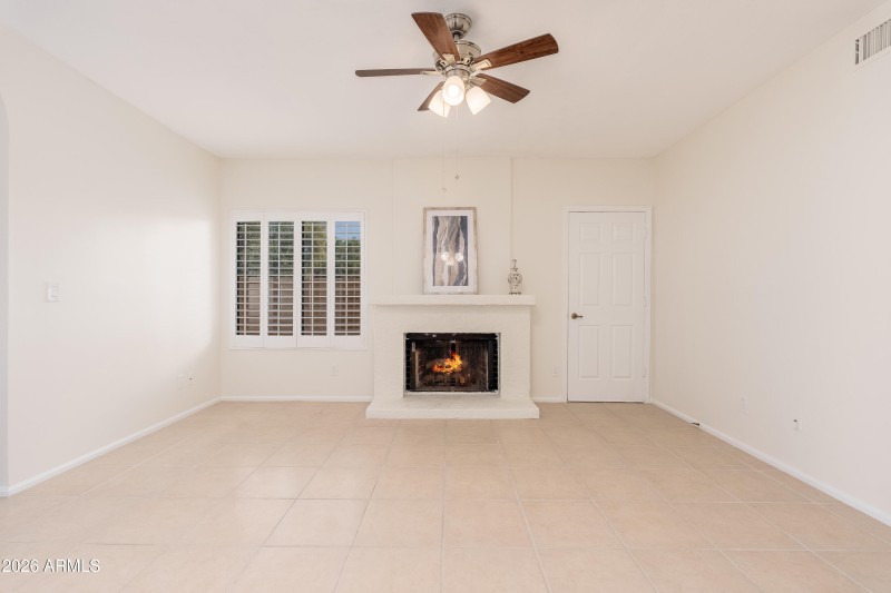 9596 E Windrose Dr - 15