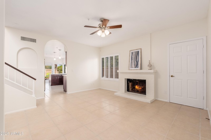 9596 E Windrose Dr - 16