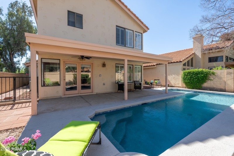 9596 E Windrose Dr - 32