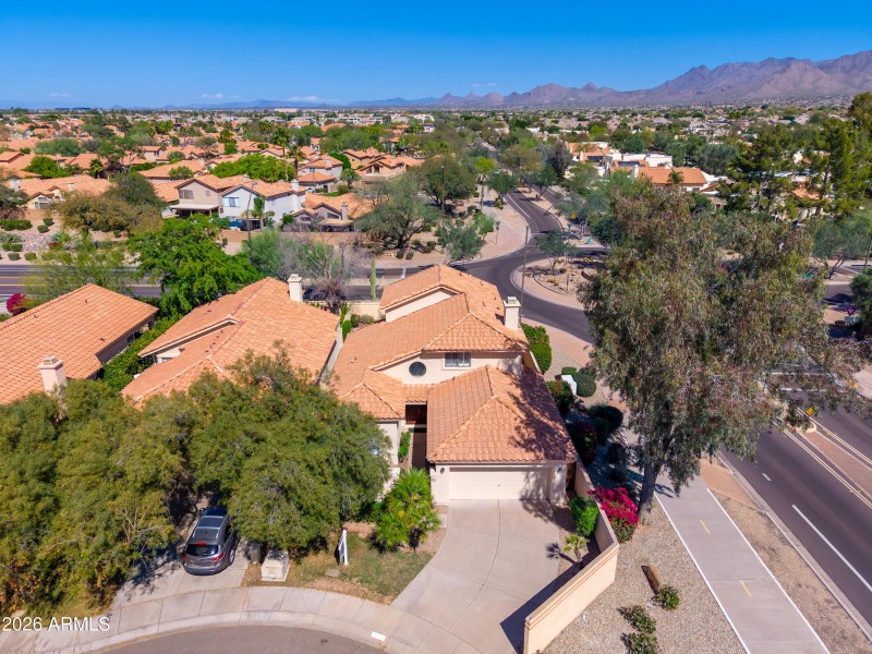 9596 E Windrose Dr - 37