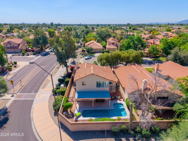 9596 E Windrose Dr - 40