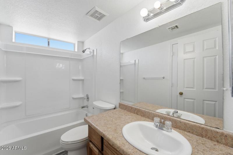 225 N Pomeroy APT 14-29