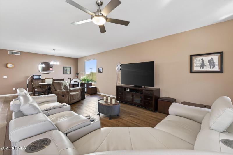 14_18349_W_Carol_Ave14_mls