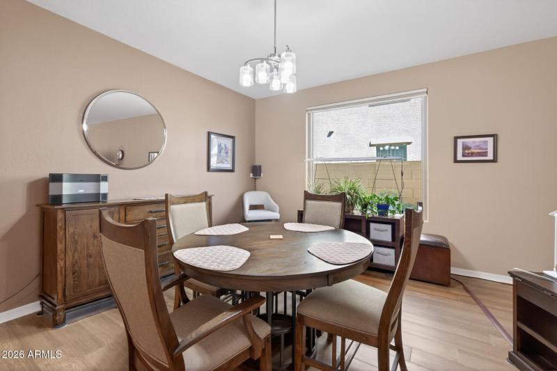 15_18349_W_Carol_Ave15_mls