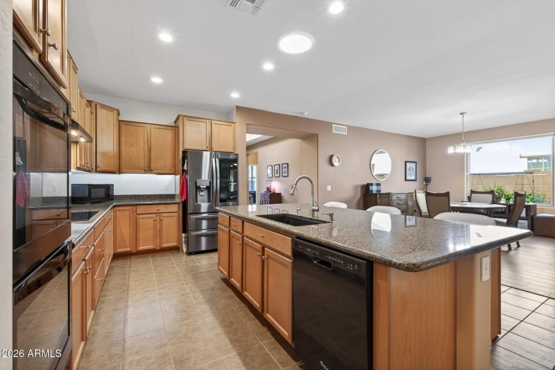 20_18349_W_Carol_Ave20_mls