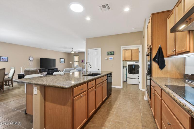 21_18349_W_Carol_Ave21_mls