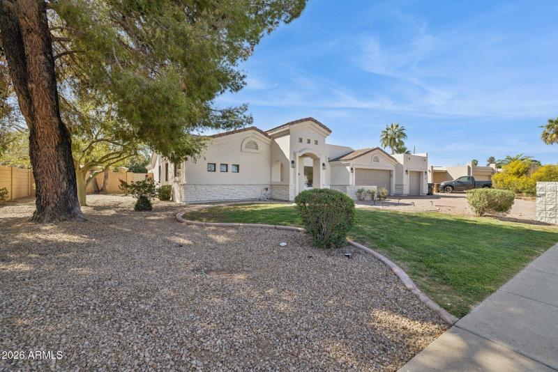 Large Side Yard - Room to Expand?