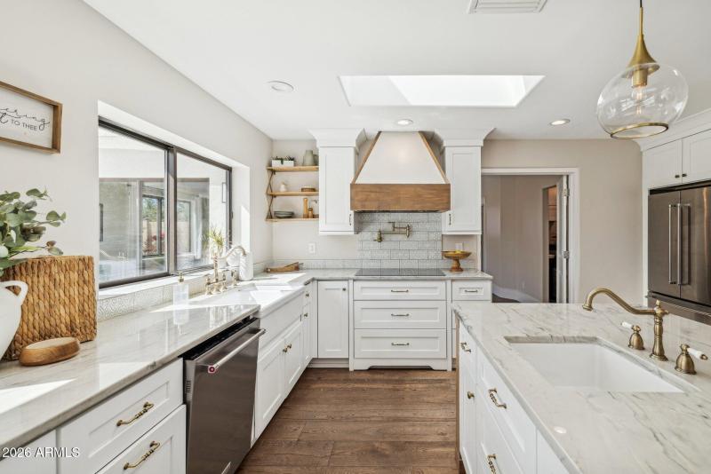 Stone Quartzite Countertops