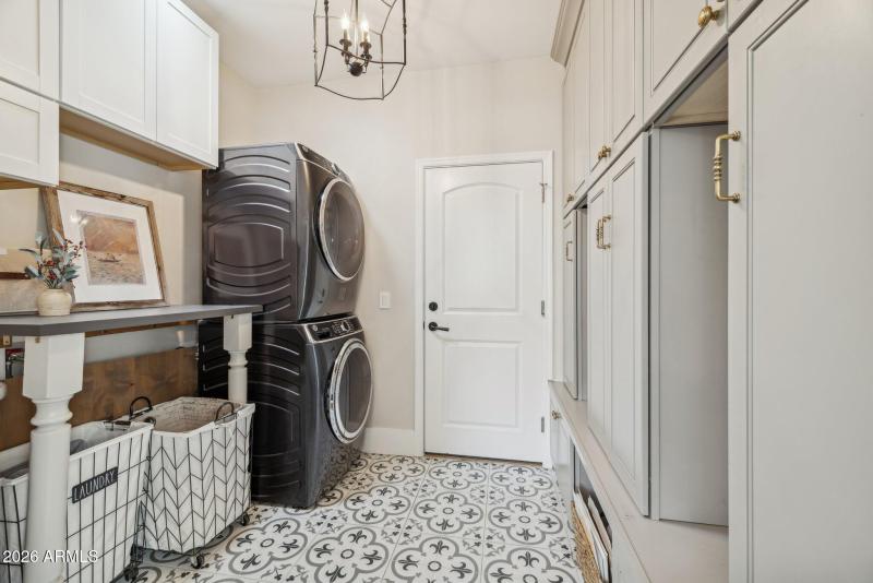 Laundry with Storage