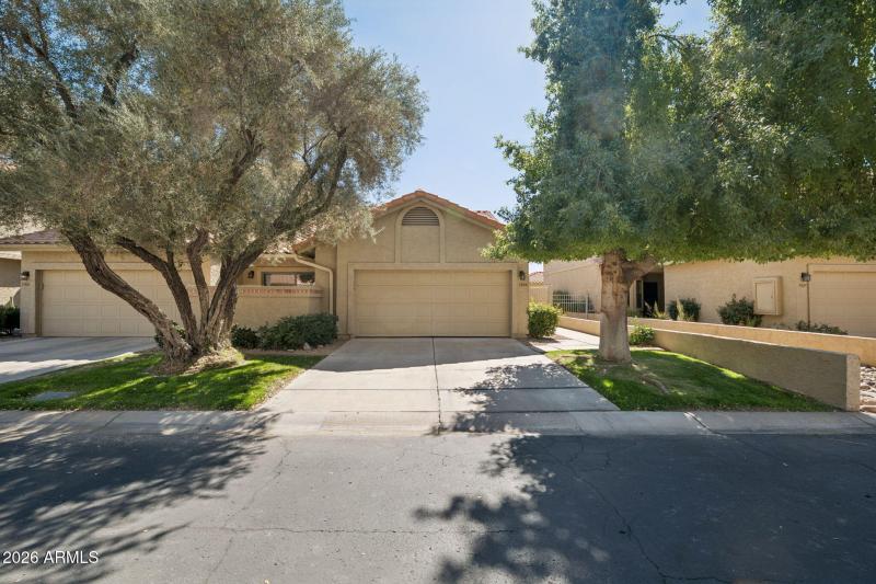 1-web-or-mls-7925-e-pepper-tree-ln