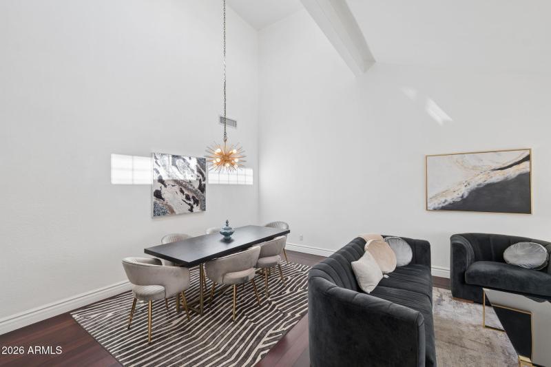 8-web-or-mls-7925-e-pepper-tree-ln