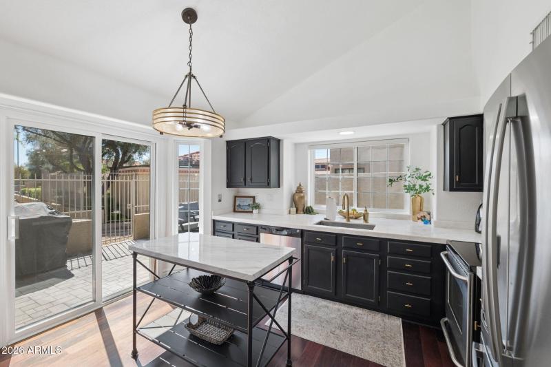 14-web-or-mls-7925-e-pepper-tree-ln