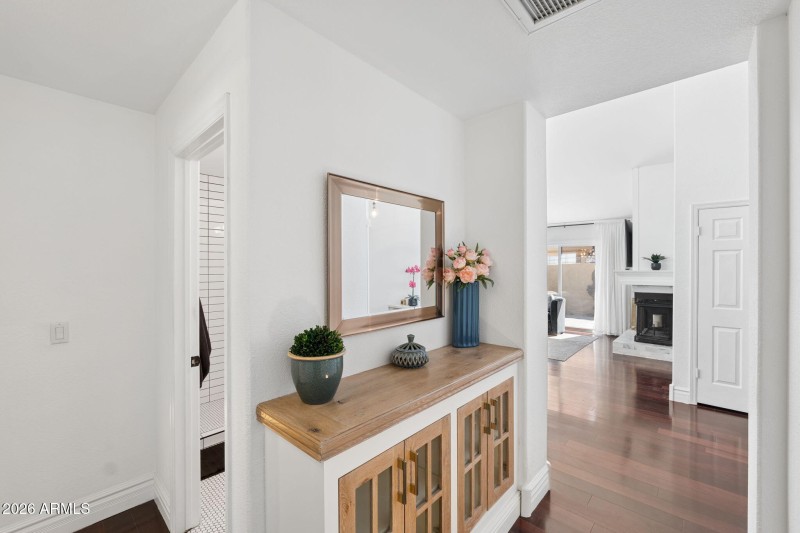 18-web-or-mls-7925-e-pepper-tree-ln