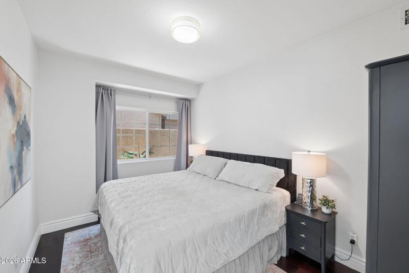 23-web-or-mls-7925-e-pepper-tree-ln